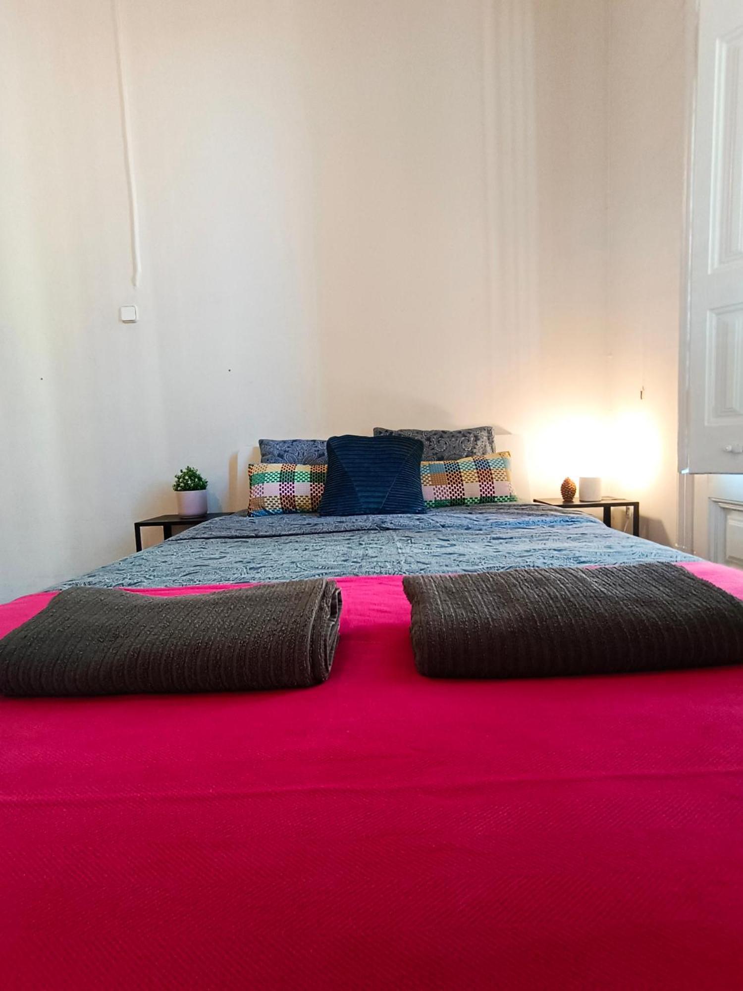 By Urquinaona Rooms برشلونة المظهر الخارجي الصورة